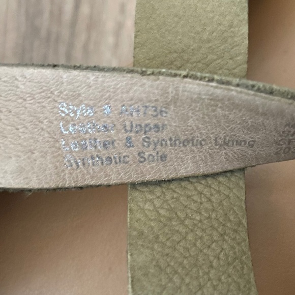 Madewell Aubrey Sandal in Nubuck Leather - Picture 7 of 9